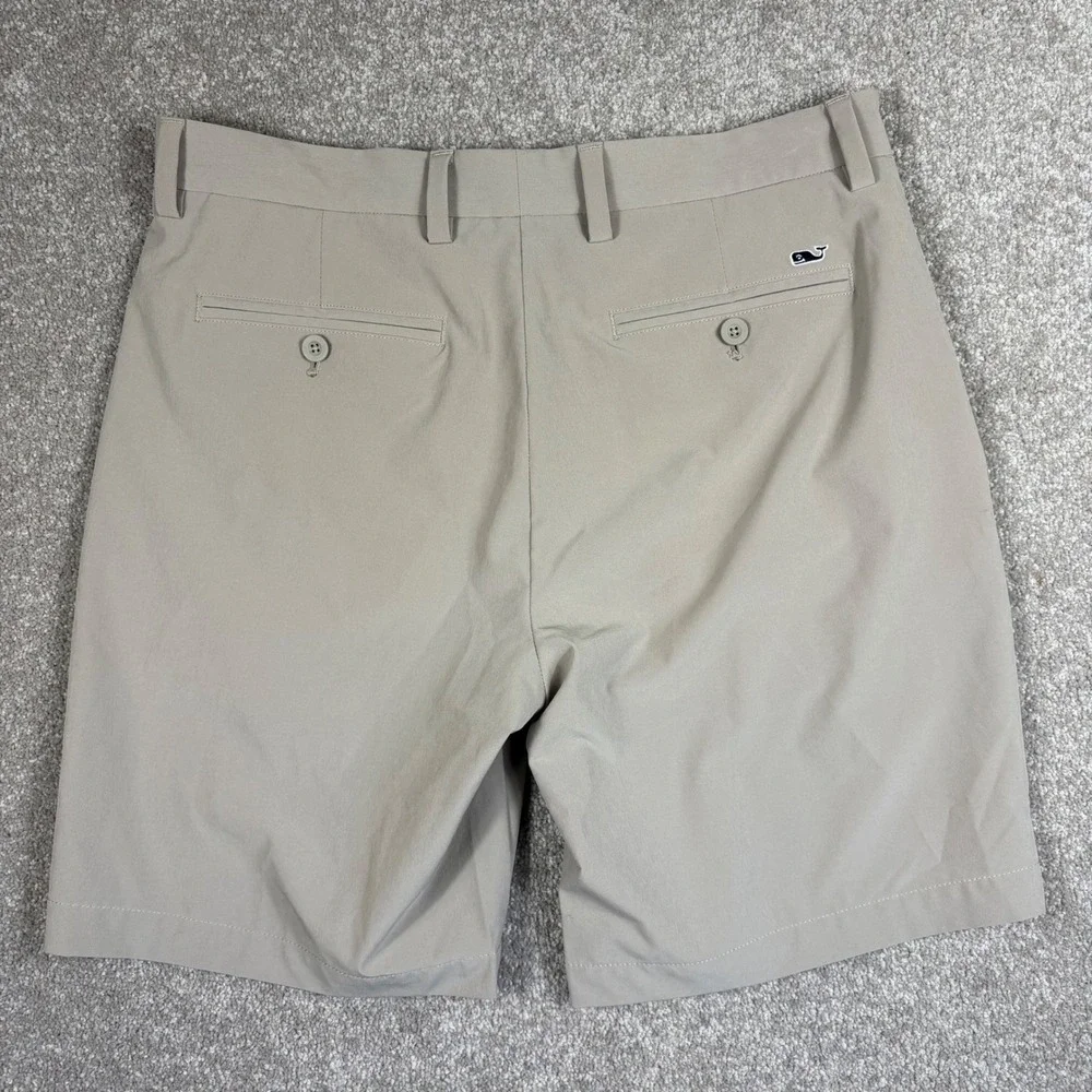 Vineyard Vines Mens Performance Shorts Khaki Tan Size 32 Golf Stretch 8.5 Inseam